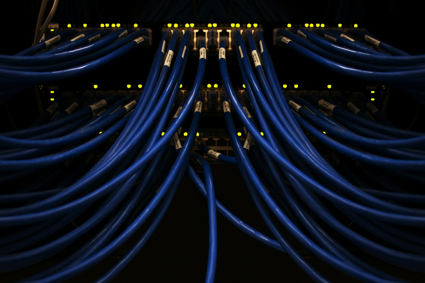 Redes, WiFi y firewalls para empresas